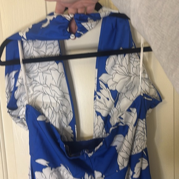 NWT Lulus Impressive Icon Blue Floral Halter Midi Dress - Picture 7 of 12